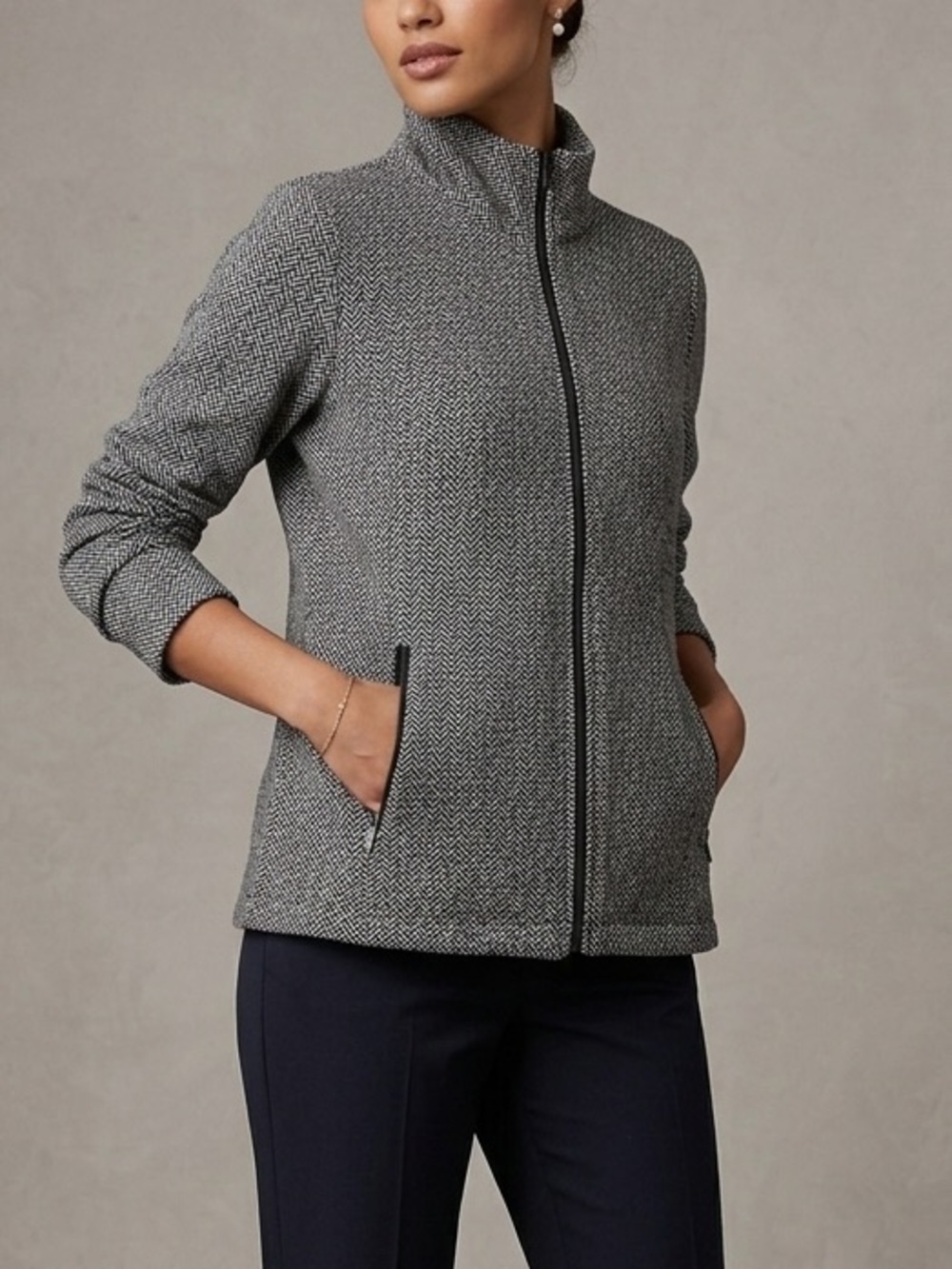 Columbia Herringbone Front Full Zippered Jacket collared Neck Size Large